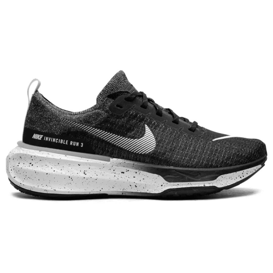 Nike ZoomX Invincible Run Flyknit 3 "Oreo" - Luxury Dubai