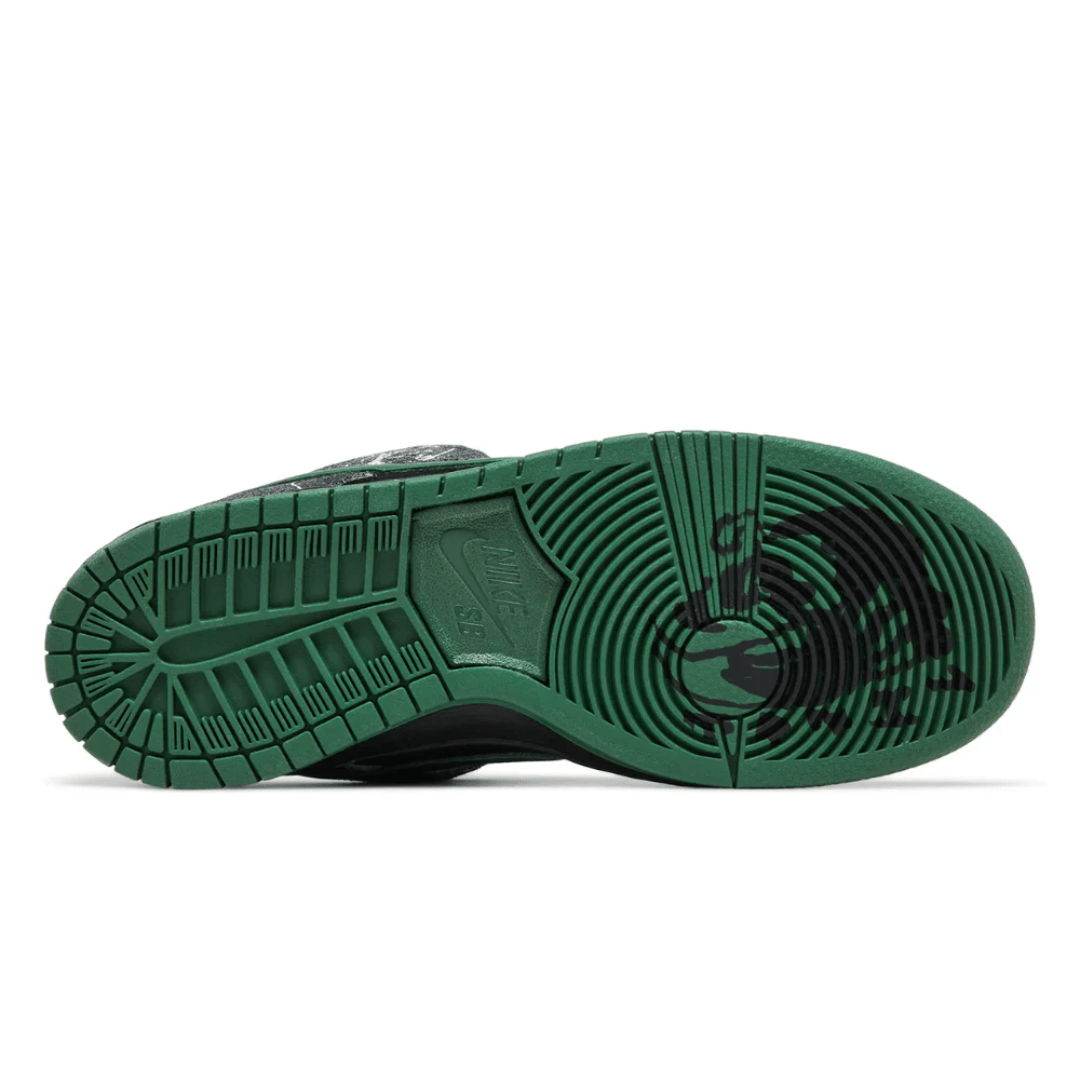 THERE Skateboards x Dunk Low SB 'Ultra Humanized' Special Box - Luxury Dubai