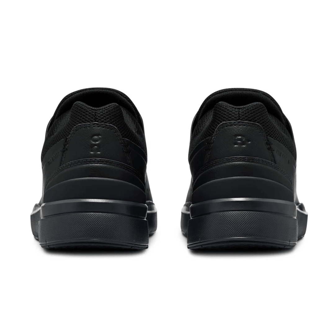 On Running The Roger Advantage 'All Black' - Luxury Dubai