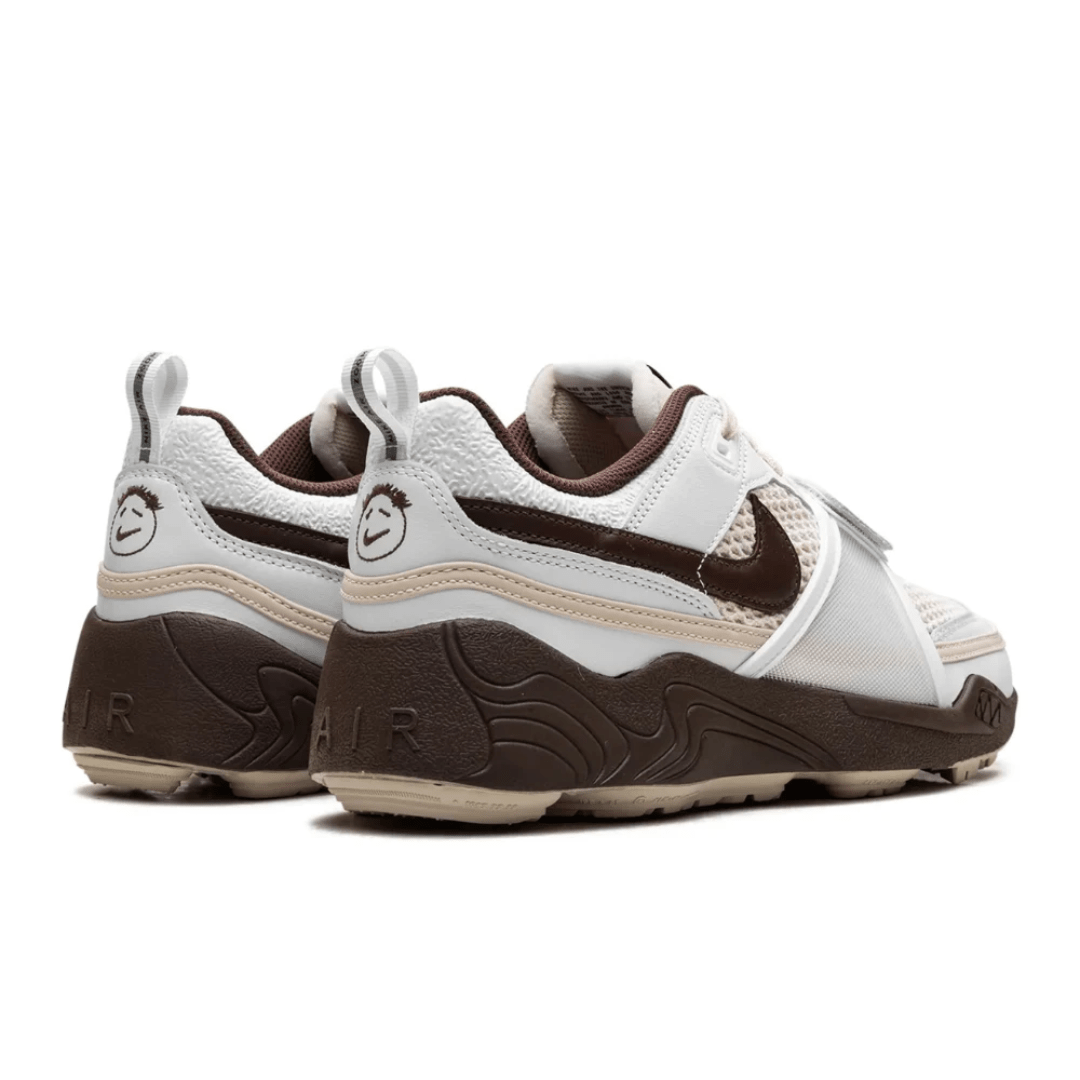 Travis Scott x Zoom Field Jaxx 'Light Chocolate' - Luxury Dubai