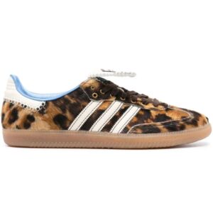 Shop the trendiest adidas originals leopard print sneakers at Luxuary Dubai. Upgrade your style with these must-have kicks