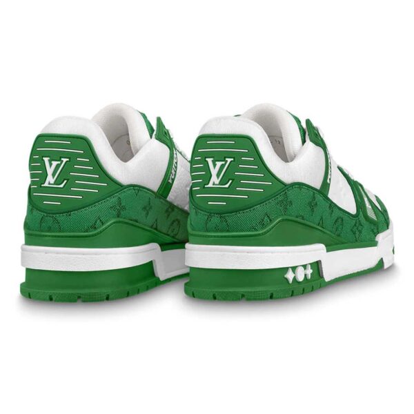 Indulge in the opulence of these Louis Vuitton trainer sneakers, boasting exquisite green and white details. Make a statement with these exclusive luxury sneakers