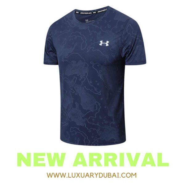 Experience the ultimate in comfort and style with the Under Armour men's t-shirt. Exclusive and high-quality, it's perfect for any occasion. Get yours today