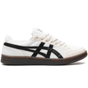 Close-up of Asics Onitsuka Tiger Advanti "Cream White/Black" outsole